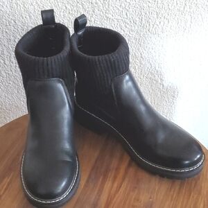 Kensie-  Black Boots Slip On Knit upper leather lug Neutral comfort NEW! Sz.7